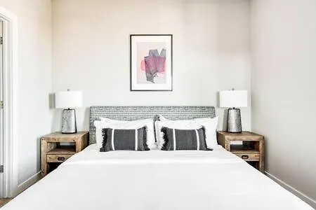 Two Cozysuites Spacious Music Row Condos W Parking Nashville United States