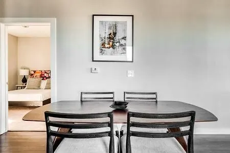 Two Cozysuites Spacious Music Row Condos W Parking Nashville 0*,  United States